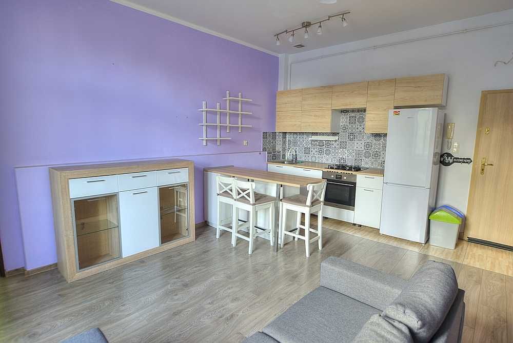 REZERWACJA - 3 pokoje, II piętro, bezczynszowe