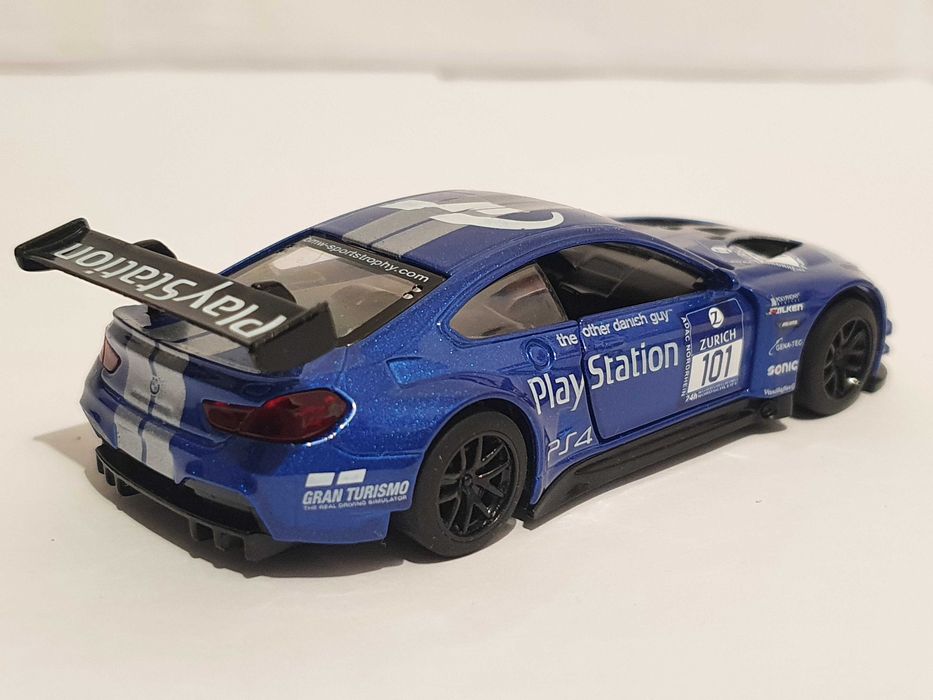 Metalowe auto BMW M6 GT3 skala 1/44 nowy samochod niebieski Pull-Back