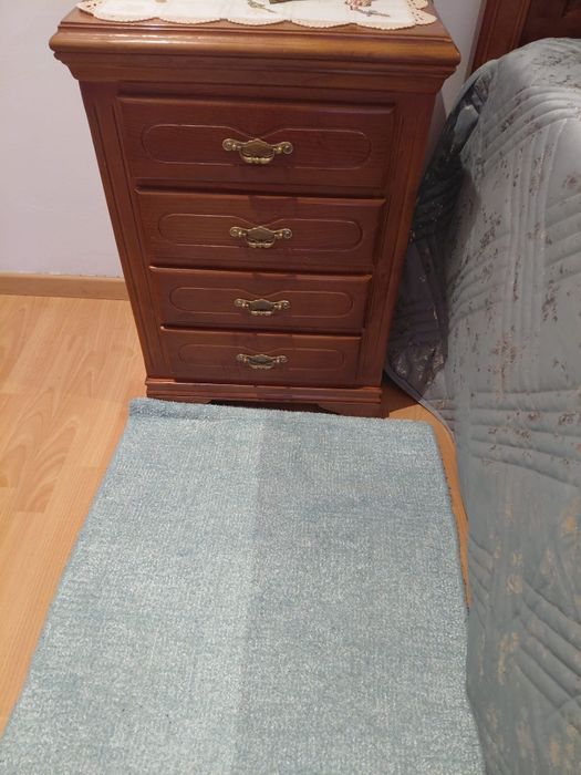 Cama de casal como nova