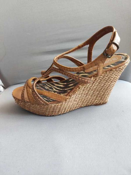 New Look r40 sandały na koturnie