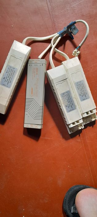 Выпрямитель, адаптер , преобразователь , балласт из 220 в 12 в , 105вт