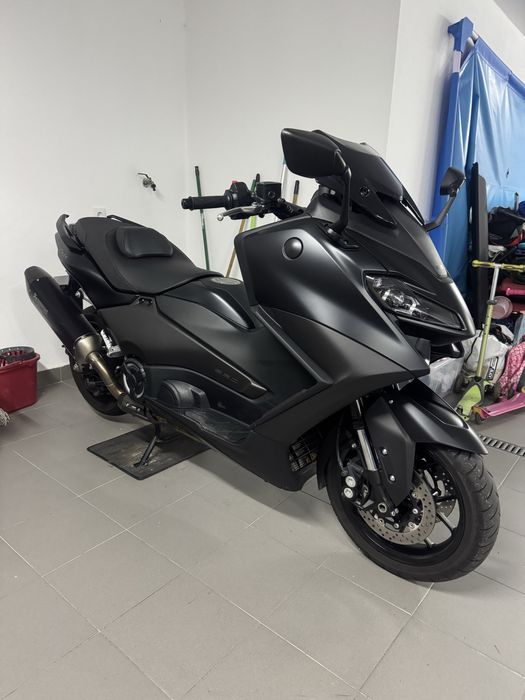 Yamaha t max 560 com 6000km rigrosamente impecavel