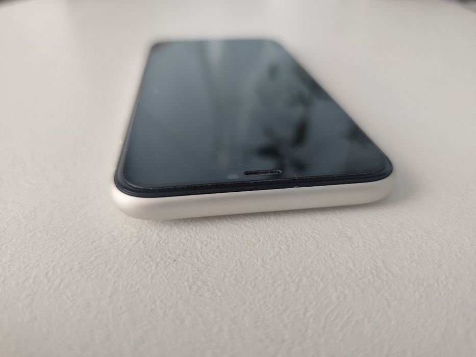 iPhone 11 White 128 GB