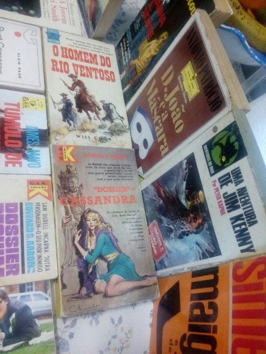 Livros vários antigos