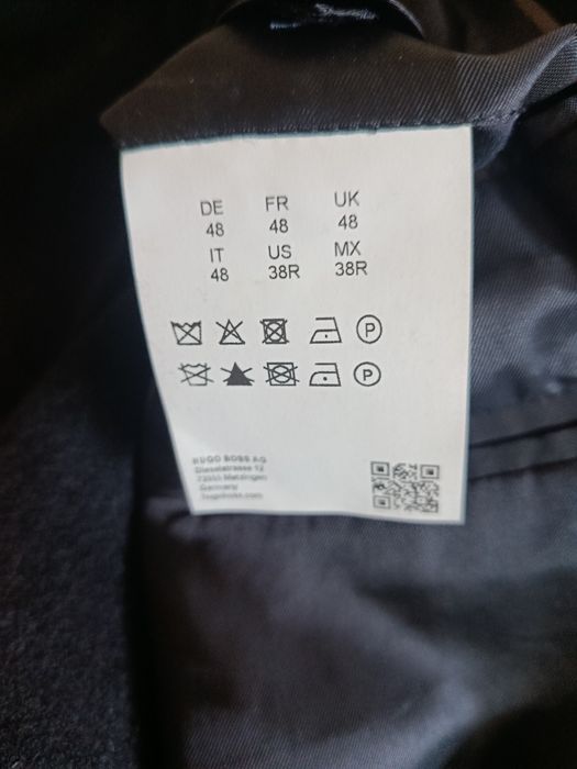 Пальто чоловіче  Hugo Boss (оригінал) , 46-48 розмір