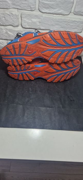 Salomon  46        .