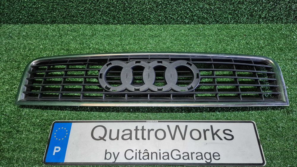 Grelha Capo Audi A4 B6 8E Original Bom Estado - Falta Simbolo AUDI