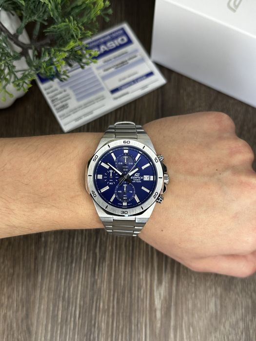 З гарантією / Новий оригінальний Casio Edifice EFV-640D-2A