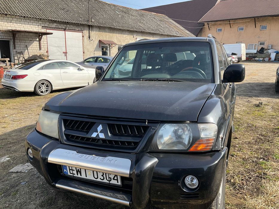 mitshubishi pajero montero kompletne  bez silnika