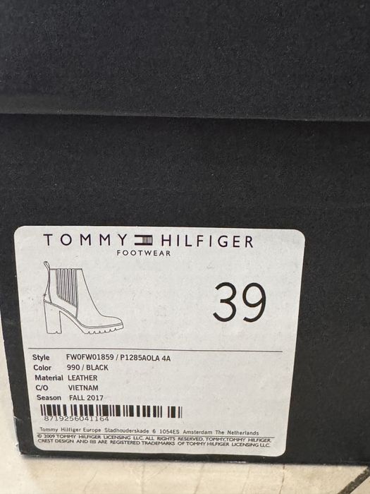 Продам ботинки Tommy Hilfiger