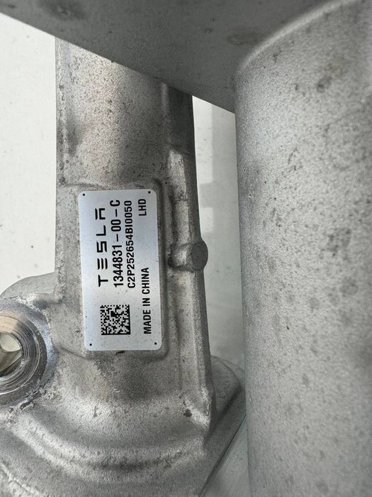 Продам рульову рейку на Tesla model 3 Highland