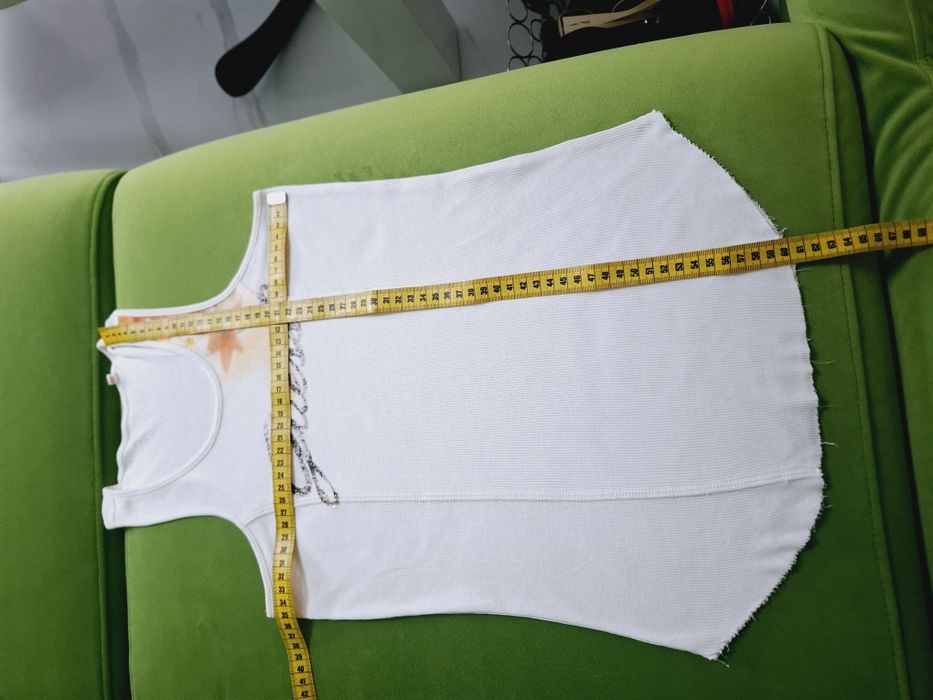 Top Guess XS - S koszulka prążek ramiaczka biała