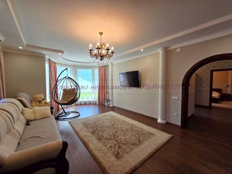 Будинок з ремонтом та меблями , вільний , 9 сот