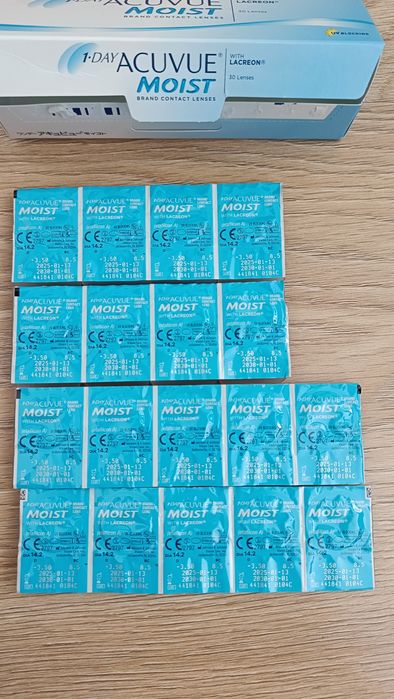 Soczewki kontaktowe acuvue moist 1-day with lacreon