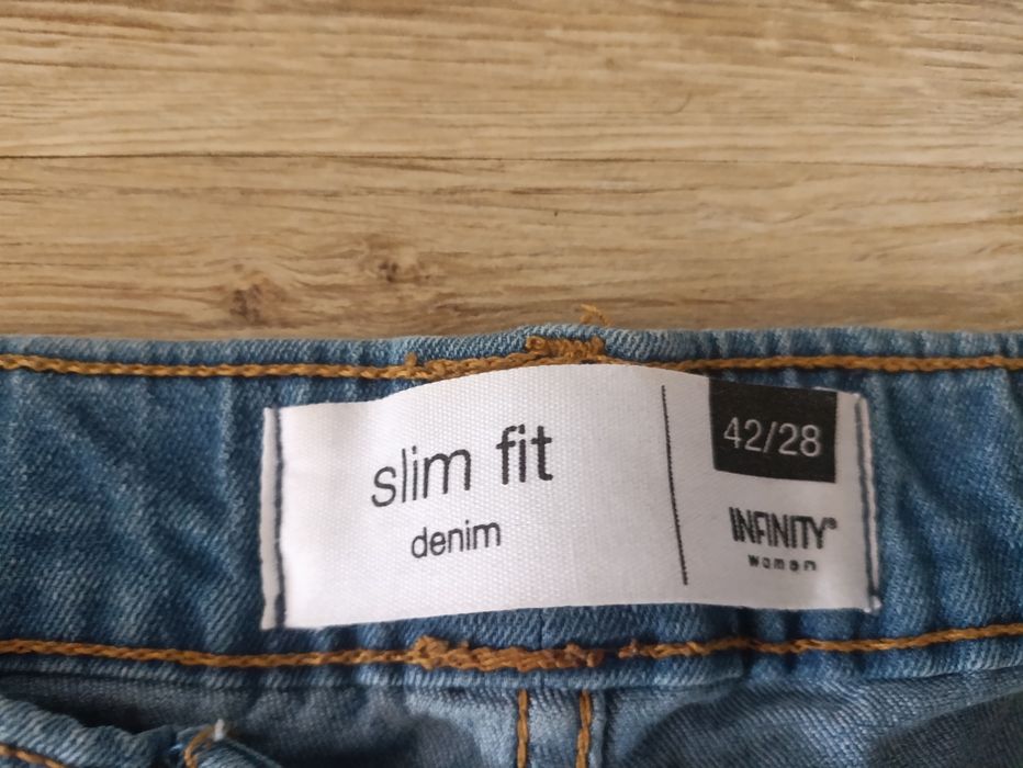 Spodnie damskie jeans