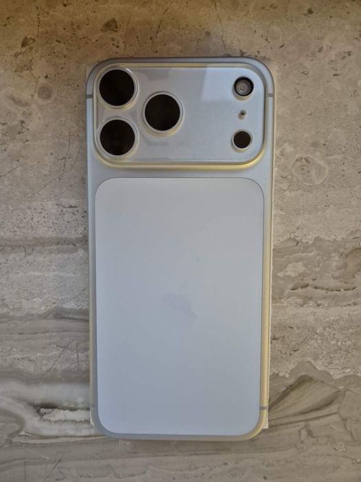 Iphone 17 pro max 256gb stan igla!