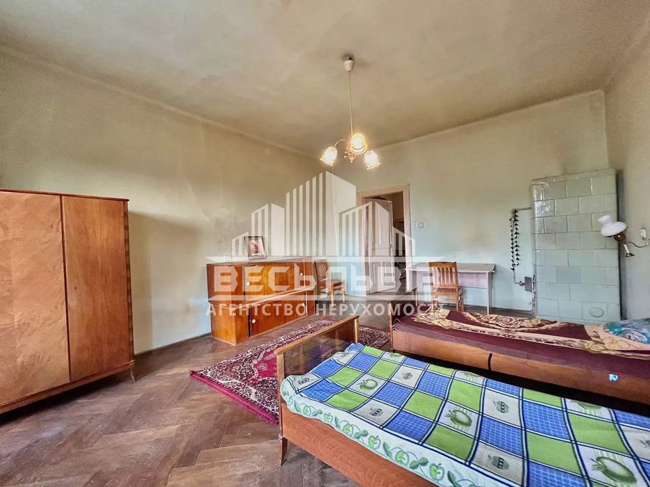 Продаж автентичної квартири з неймовірним видом в центрі