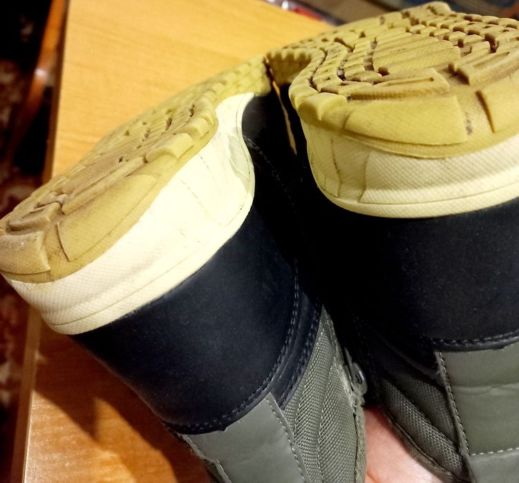 Трекінгові черевики Reserved