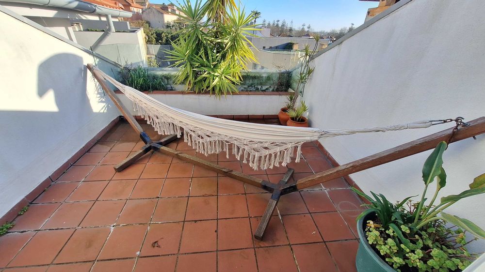 Rede de algodão branco com balanço de madeira / Hammock