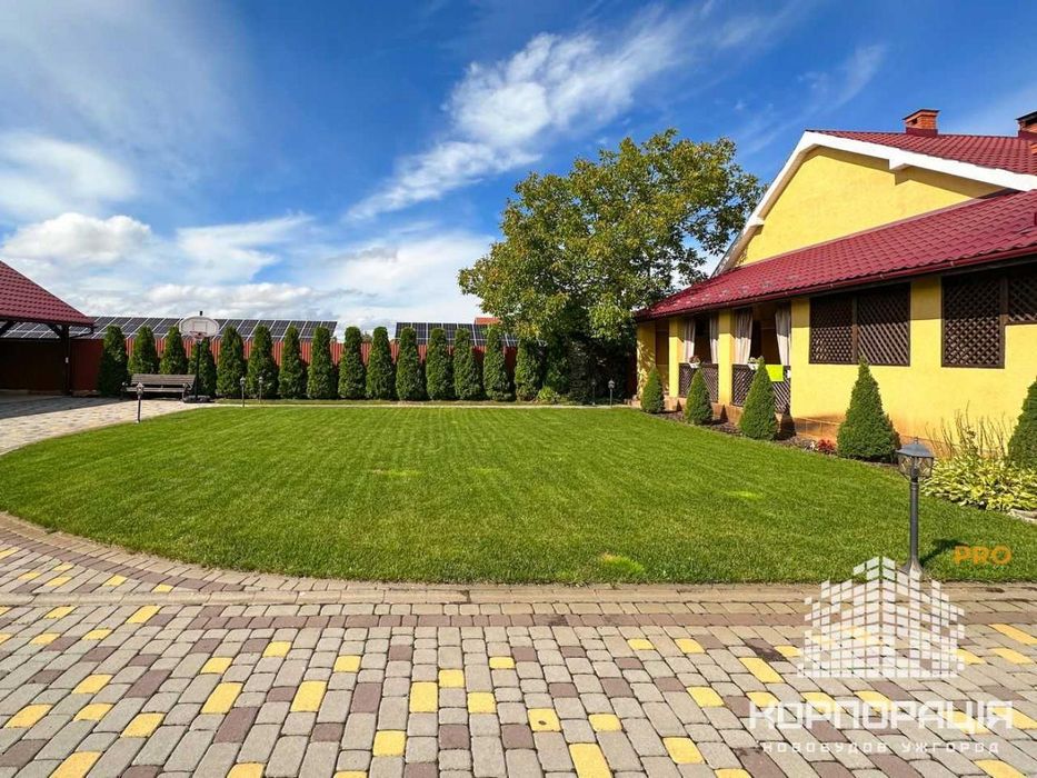 Продаж готового будинку, 280 м2,  28 соток, с.Галоч, 11 км до Ужгорода