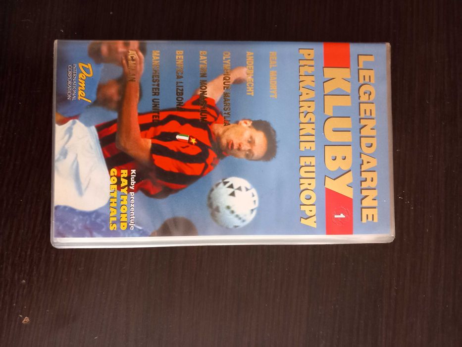 Kasety piłkarskie VHS