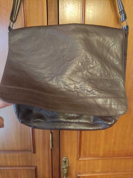 Mala/Sacola em pele, para portátil ou outros usos