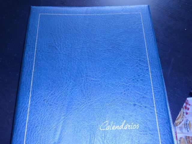 Álbum de calendários com 456 , em 24 ordenadores. Anos 80 e 90.