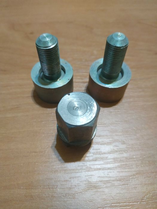 Колёсные болты с секретом для Ваз