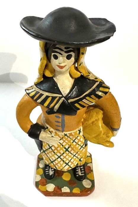 Boneco figurado de Estremoz (Camponesa)