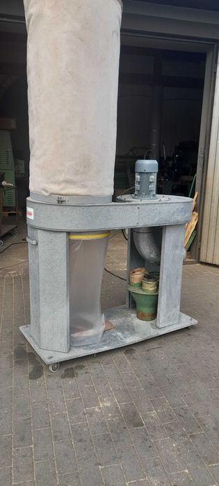 Odciąg  trocin  BUSSER 2,2 KW.