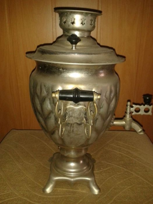 Продам самовар электрический 3 л.