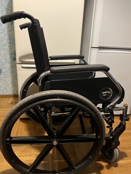 Инвалидная коляска ,,Breezy ‘’ .