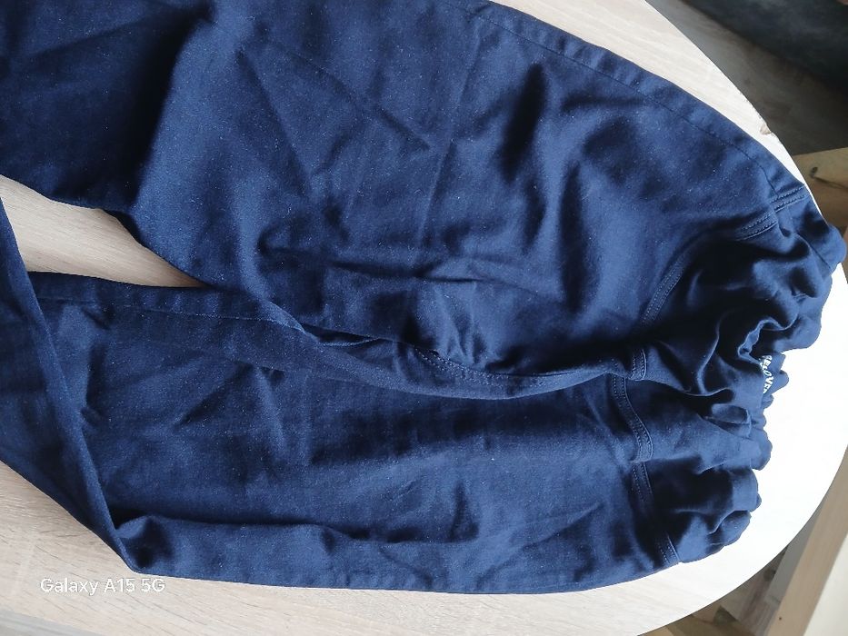 Granatowe jegginsy damskie