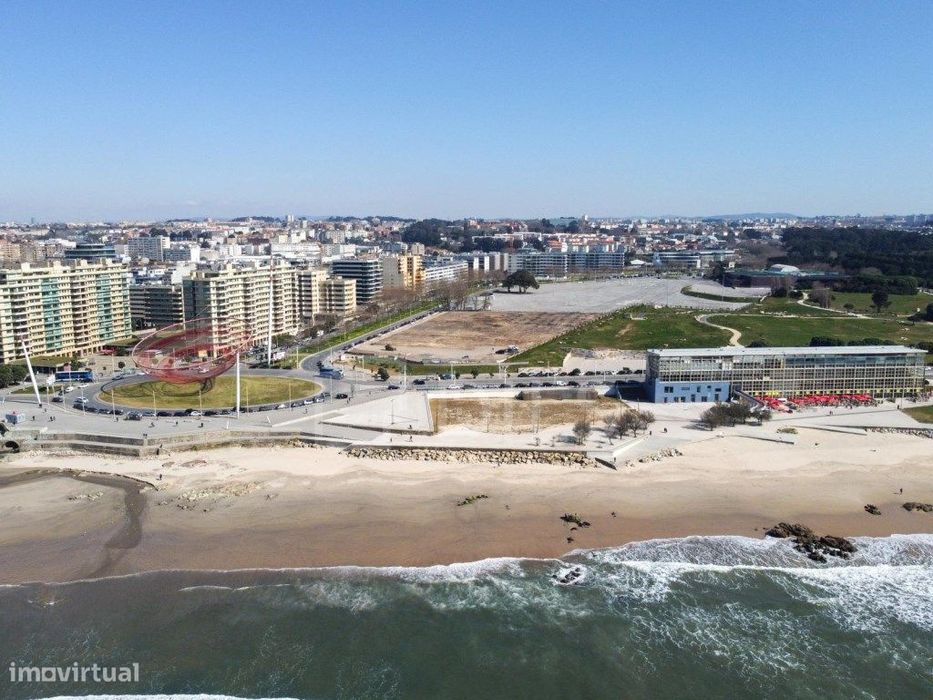 Apartamento T1 com varanda, na Foz do Douro