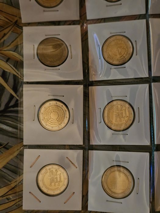 Vária moedas 2€ unc
