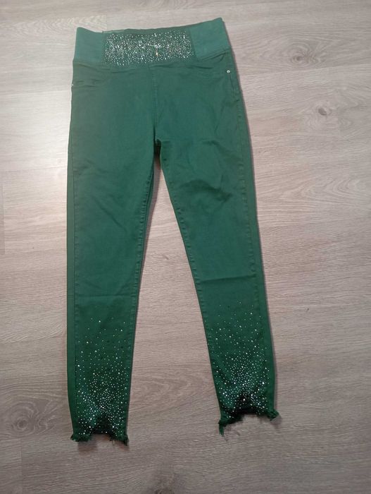 Spodnie push-up M.Sara