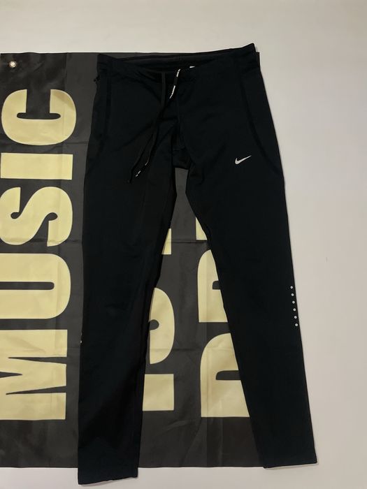Спортивні лосини Nike