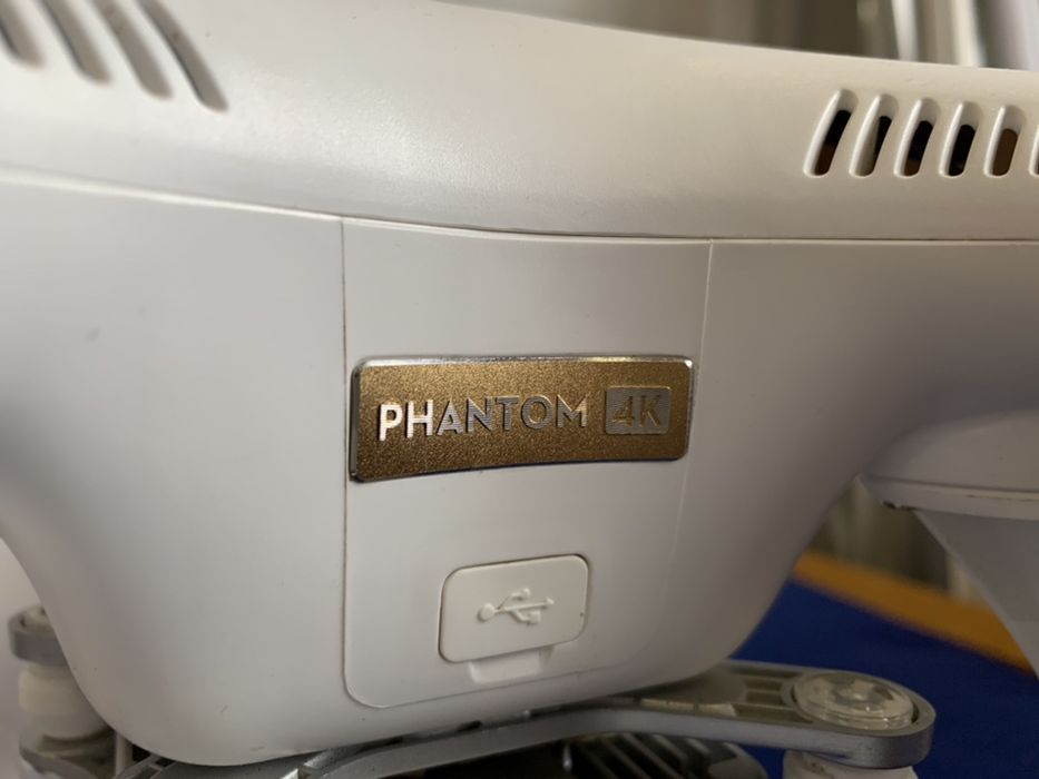 Drone DJI Phantom 3 4K + 3 Baterias com Mala e Extras64284803087361123