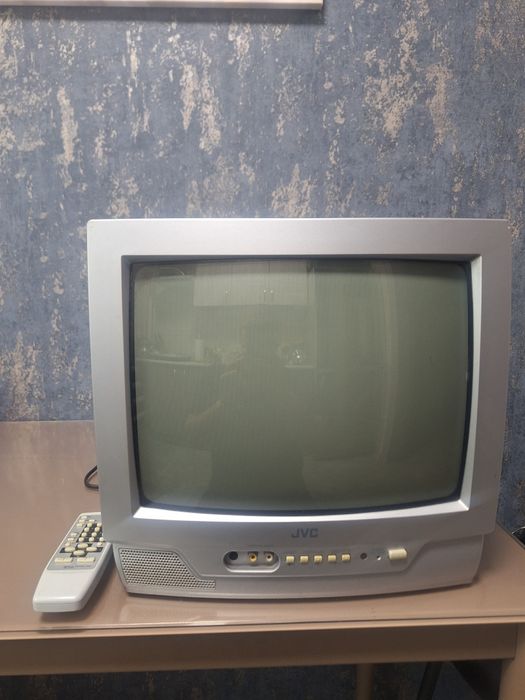 Телевізор JVC  в доброму стані