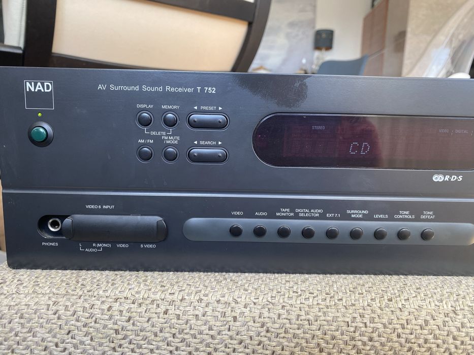 Amplificador Surround Receiver NAD T 752