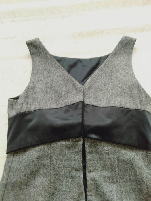 Bezrękawnik damski z tweedu.