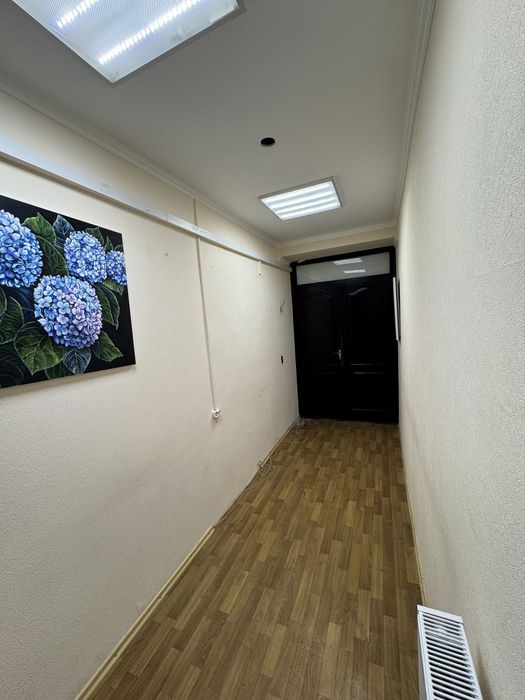 Оренда комерційного приміщення р-н. ТРЦ Будинок Торгівлі