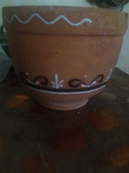 Продам глиняний горщик