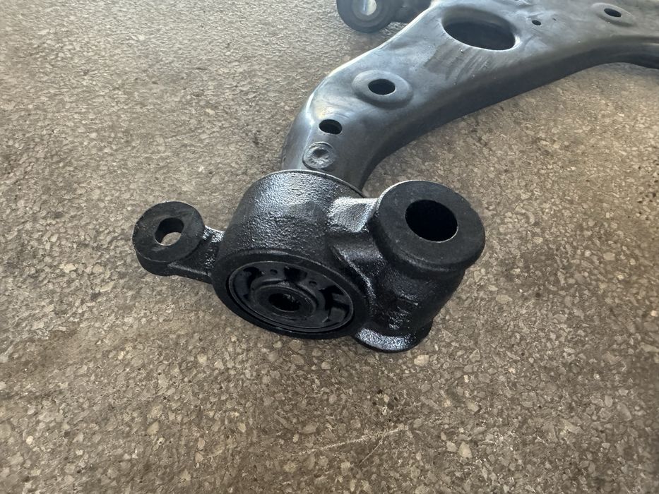 Ричаг передній правий нижній (Важіль) Mazda 6 GJ (2013-2017)