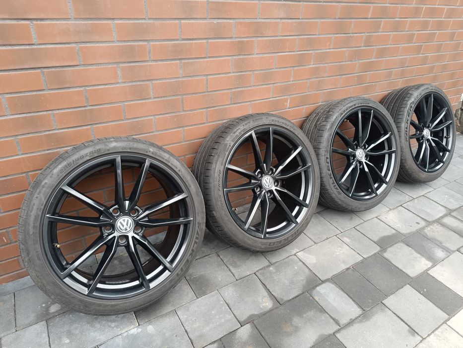 Felgi aluminiowe Vw Passat  19 cali Pretoria z oponami