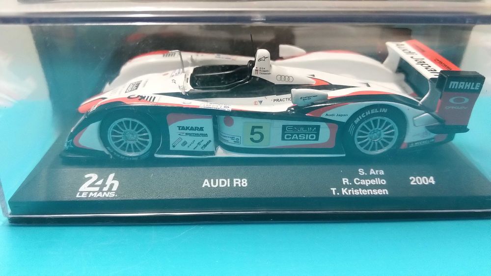 Audi R8 #5: Vencedor 24h Le Mans 2004 - Miniatura IXO escala 1/43