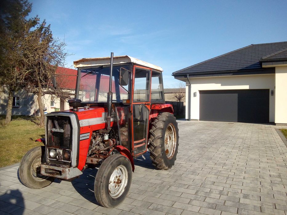 Ciągnik Massey Ferguson MF 235 traktor nie ursus