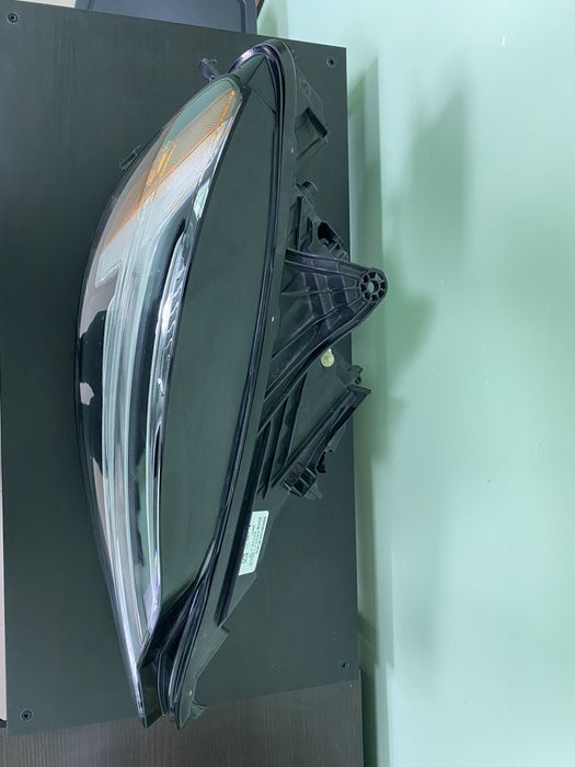 Фара VOLVO S60 III V60 II права MID LED USA США америка 2018-2024рр