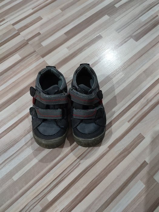 Sprzedam buty chłopięce