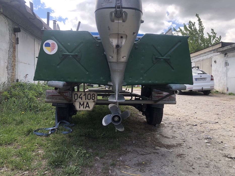 Човен МКМ з мотором Honda 10 BF